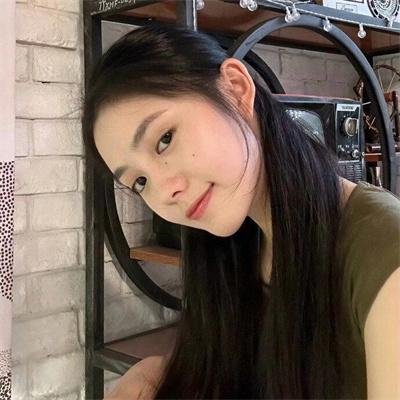 乳房与月亮
